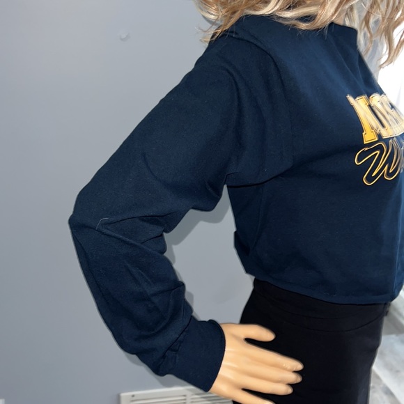 Long Sleeve Crop Top - Picture 2 of 7